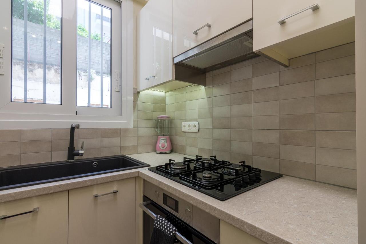 Beautiful And Spacious Apartment In Pagrati أثينا المظهر الخارجي الصورة
